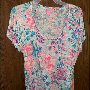 Lilly Pulitzer t shirt